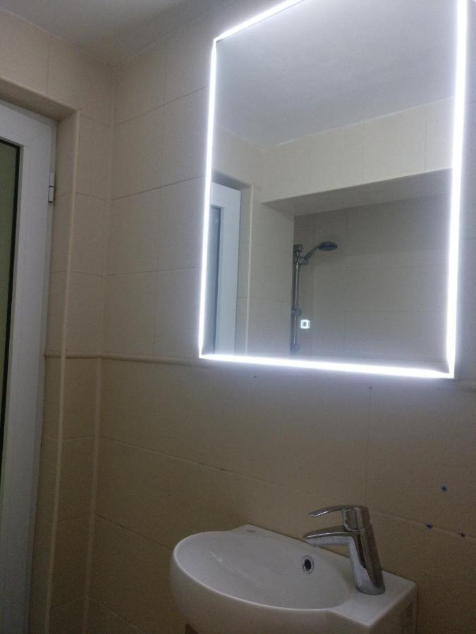 Treti Mart North Apartment พรีมอร์สโก ภายนอก รูปภาพ